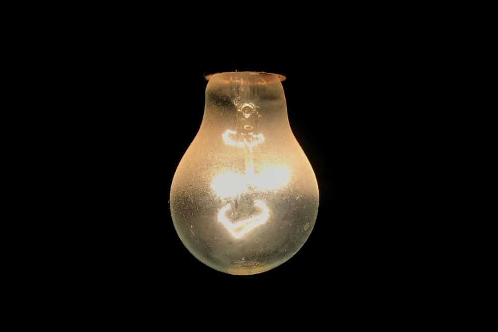 "tradition-bulb and LED light Bulb"